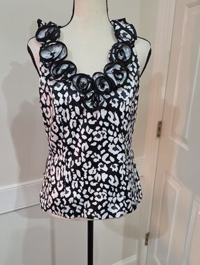 Jackie Jon New York Leopard Print Rosette V-Neck Sleeveless Top - Size 6